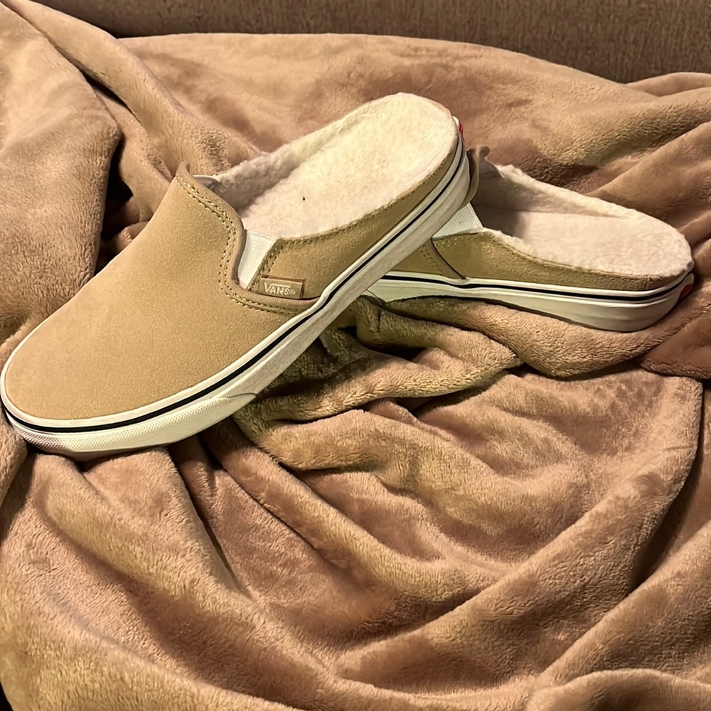 Vans Slides with Fur lining Tan Suede Size 7.5